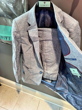 New with tags Gioberti boys linen suit set in Blue, size 10.